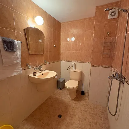 Πανσιόν Sarievi Tsarevo