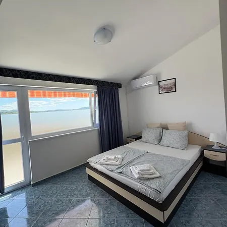 Sarievi Πανσιόν