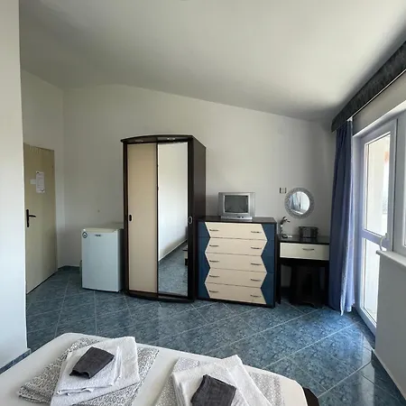 Guest house Sarievi 2*