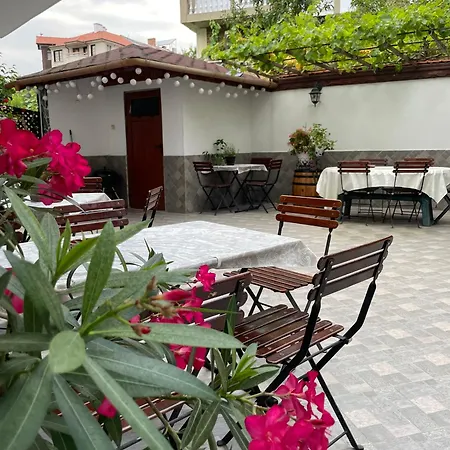 Guest house Sarievi 2*