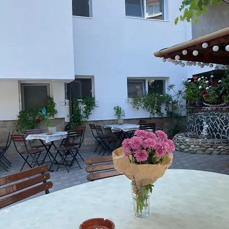 Guest house Sarievi 2*