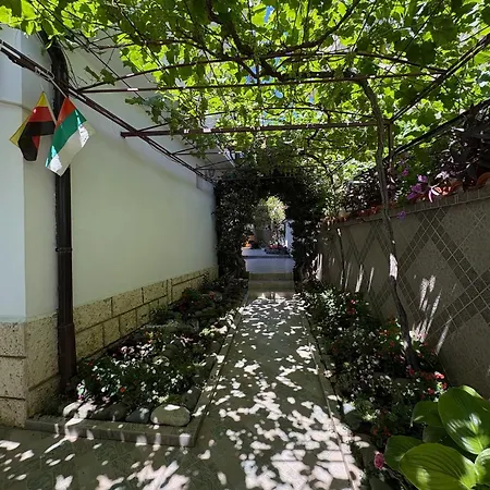 Sarievi Πανσιόν