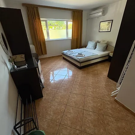 Πανσιόν Sarievi 2*