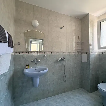 게스트하우스 Sarievi 2*